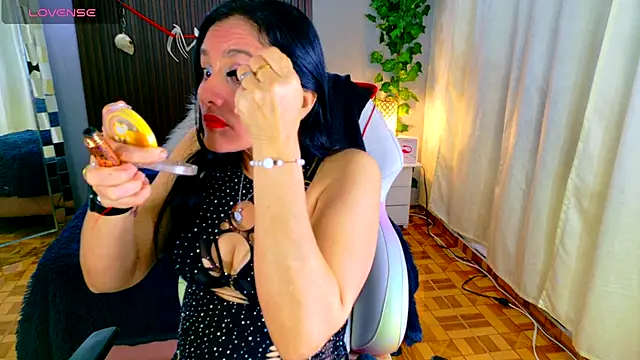 kataleya 29 online show from 10-25-25, 09:37