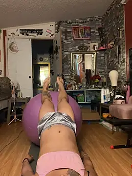 Snapshot of TranSexualJade95 chatting on 06-18-26, 09:08 TranSexualJade95 online show from 06-18-26, 09:08