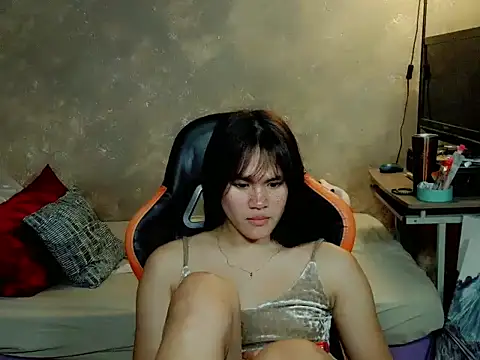 YllanaAltheaXxX online show from 06-06-26, 04:56