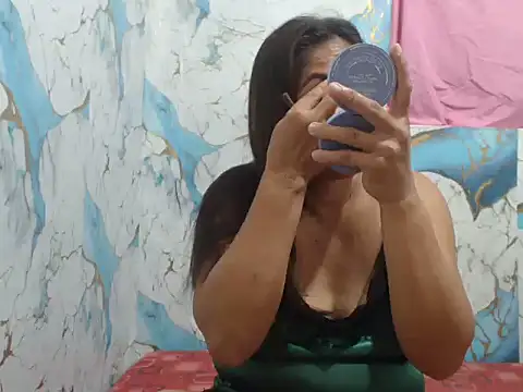 Juicy 69xx online show from 06-15-26, 12:38