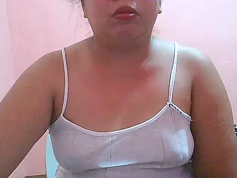 Snapshot of fresh_rosie chatting on 04-22-26, 11:55 fresh rosie online show from 04-22-26, 11:55
