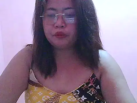 Snapshot of fresh_rosie chatting on 04-24-26, 02:19 fresh rosie online show from 04-24-26, 02:19