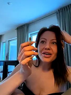 Snapshot of SwedishBaabe chatting on 10-03-25, 08:49 SwedishBaabe online show from 10-03-25, 08:49