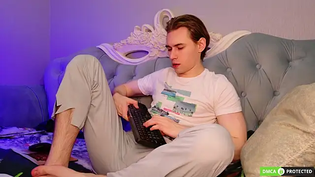 WilliamDyson online show from 04-18-26, 03:31