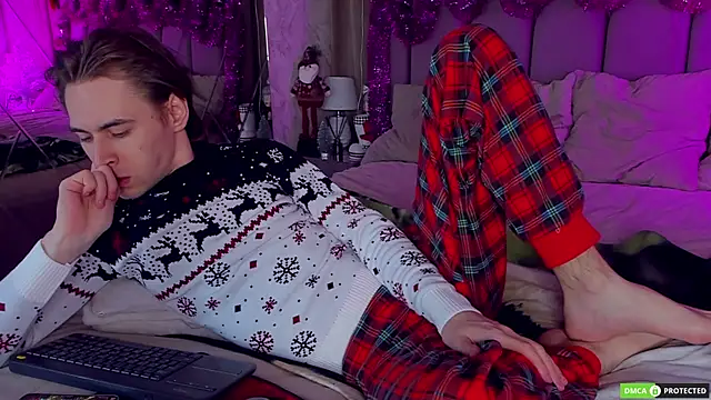 WilliamDyson online show from 12-22-25, 03:17