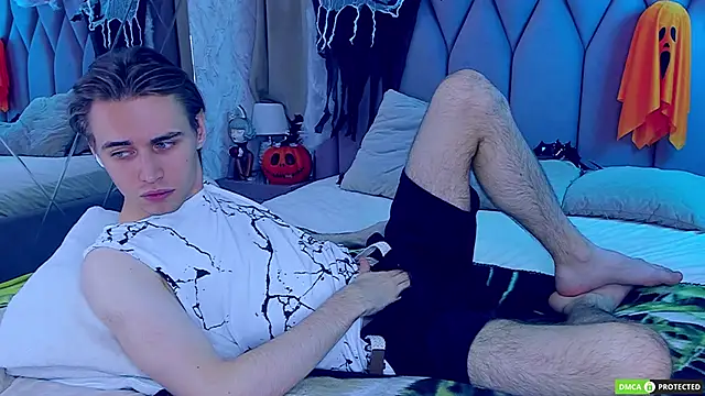 WilliamDyson online show from 10-30-25, 04:11