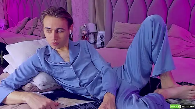 WilliamDyson online show from 10-08-25, 03:08