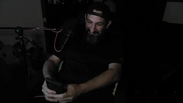 Snapshot of DevilPup75_ chatting on 06-25-26, 05:12 DevilPup75 online show from 06-25-26, 05:12