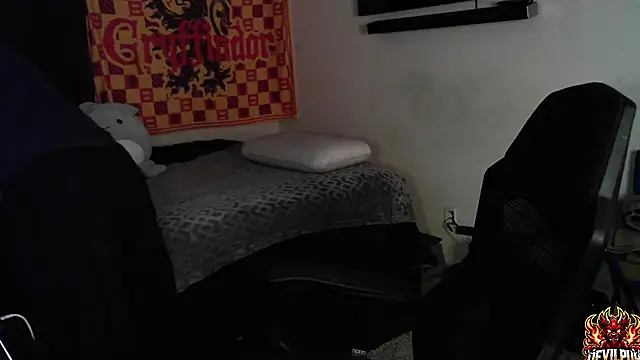 DevilPup75  online show from 09-27-25, 11:33