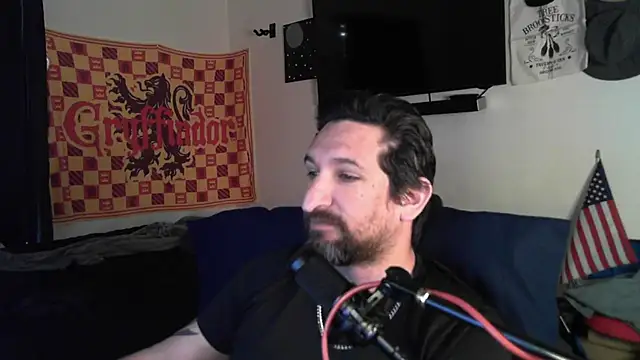DevilPup75  online show from 10-09-25, 09:48