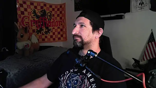 DevilPup75  online show from 10-04-25, 03:35