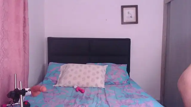 Snapshot of Tiiana chatting on 02-06-26, 05:20 Tiiana online show from 02-06-26, 05:20