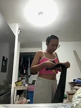 Valen1800 online show from 02-13-26, 11:05