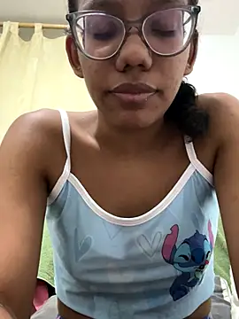 Snapshot of Valen1800 chatting on 10-07-25, 01:28 Valen1800 online show from 10-07-25, 01:28