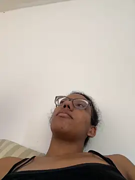 Valen1800 online show from 11-19-25, 01:22