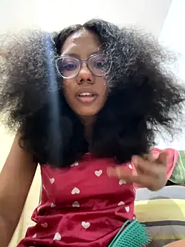 Snapshot of Valen1800 chatting on 10-11-25, 12:00 Valen1800 online show from 10-11-25, 12:00