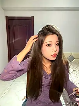 tuanzi125216 online show from 11-08-25, 12:20