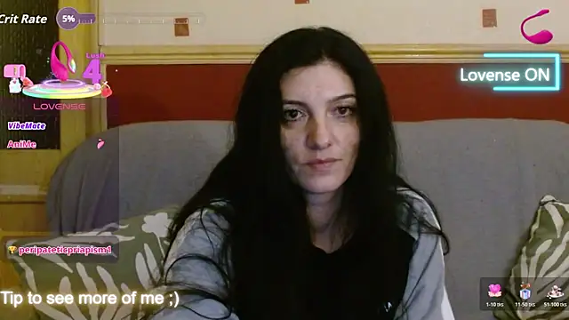 Snapshot of Goldgirl89 chatting on 10-26-25, 12:11 Goldgirl89 online show from 10-26-25, 12:11