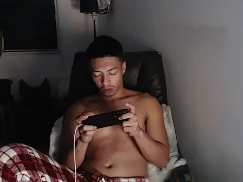 Asian gregor online show from 05-25-26, 09:46