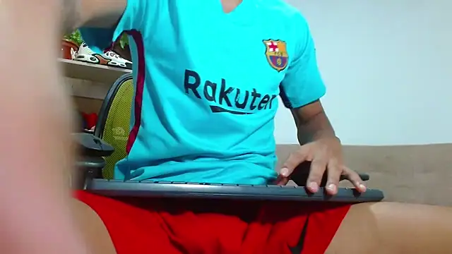 skinny23cm online show from 10-22-25, 12:48