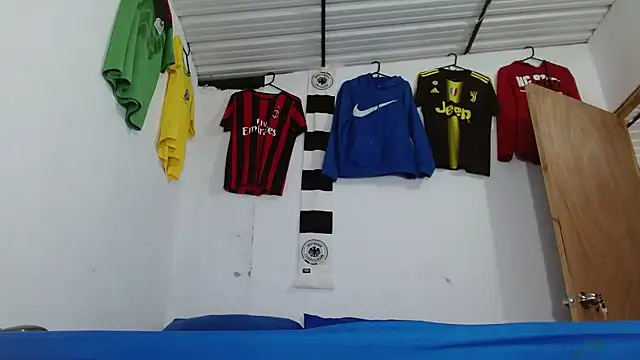 skinny23cm online show from 02-12-26, 02:17