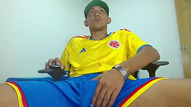 skinny23cm online show from 06-20-26, 01:10