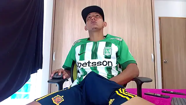 skinny23cm online show from 01-31-25, 02:28