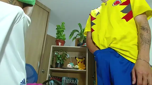 skinny23cm online show from 11-15-25, 09:19