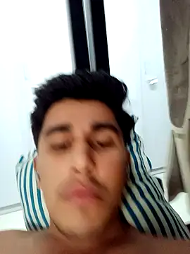 Snapshot of HarryChoudhary21 chatting on 10-12-25, 06:31 HarryChoudhary21 online show from 10-12-25, 06:31