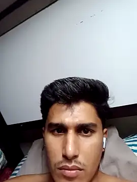 Snapshot of HarryChoudhary21 chatting on 10-13-25, 07:04 HarryChoudhary21 online show from 10-13-25, 07:04