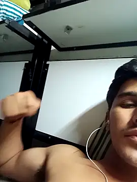 Snapshot of HarryChoudhary21 chatting on 11-08-25, 06:11 HarryChoudhary21 online show from 11-08-25, 06:11