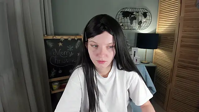 Madelaineses online show from 12-18-25, 08:41