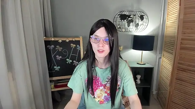 Madelaineses online show from 11-26-25, 09:26