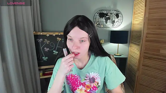 Madelaineses online show from 11-29-25, 10:04