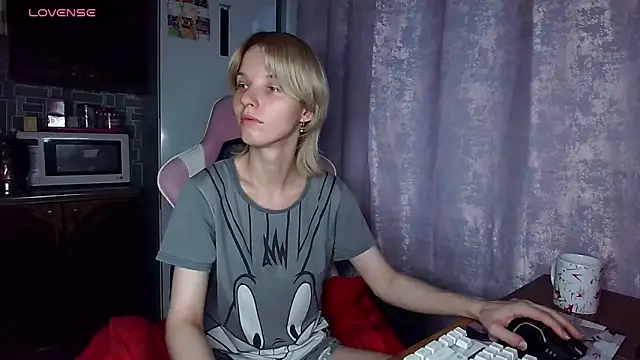 Snapshot of Madelaineses chatting on 06-29-26, 10:31 Madelaineses online show from 06-29-26, 10:31