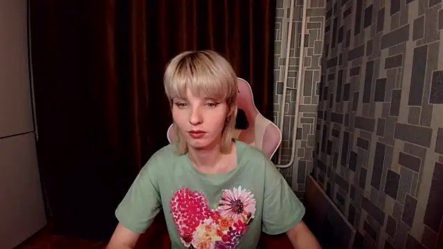 Madelaineses online show from 03-08-26, 10:24