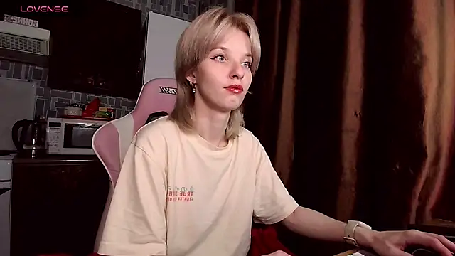 Madelaineses online show from 05-28-26, 05:30