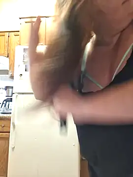 50-shades-of-JADE online show from 11-18-25, 01:10