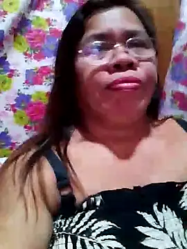 Snapshot of Huge_mama69 chatting on 10-07-25, 03:46 Huge mama69 online show from 10-07-25, 03:46
