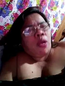 Snapshot of Huge_mama69 chatting on 10-16-25, 06:16 Huge mama69 online show from 10-16-25, 06:16