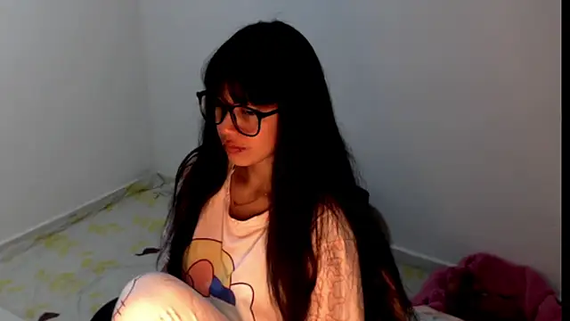 Snapshot of meganmiauu chatting on 05-18-26, 09:47 meganmiauu online show from 05-18-26, 09:47