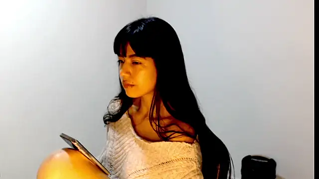 Snapshot of meganmiauu chatting on 05-04-26, 12:41 meganmiauu online show from 05-04-26, 12:41