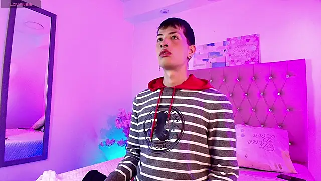 OzorioDany online show from 11-21-25, 03:49