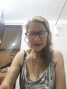 Snapshot of MaryeLunna chatting on 07-03-26, 11:06 MaryeLunna online show from 07-03-26, 11:06
