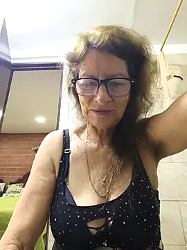 MaryeLunna online show from 11-20-25, 11:33