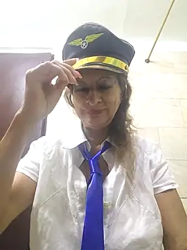 MaryeLunna online show from 02-02-26, 01:04