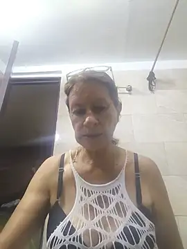 Snapshot of MaryeLunna chatting on 05-21-26, 10:40 MaryeLunna online show from 05-21-26, 10:40