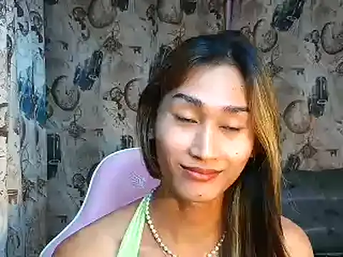 Snapshot of youarea_dreamer chatting on 12-20-25, 06:55 youarea dreamer online show from 12-20-25, 06:55