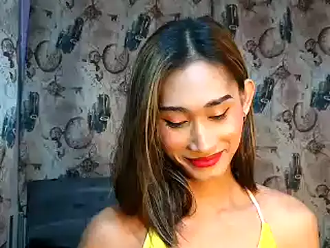Snapshot of youarea_dreamer chatting on 12-16-25, 02:54 youarea dreamer online show from 12-16-25, 02:54