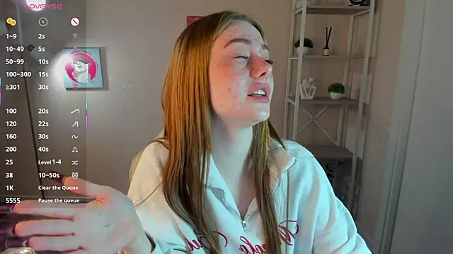 Roxy Sunnny online show from 10-13-25, 09:22